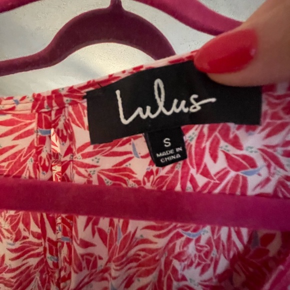 Red and White Print Tie-Front Short Sleeve Romper - Picture 3 of 3